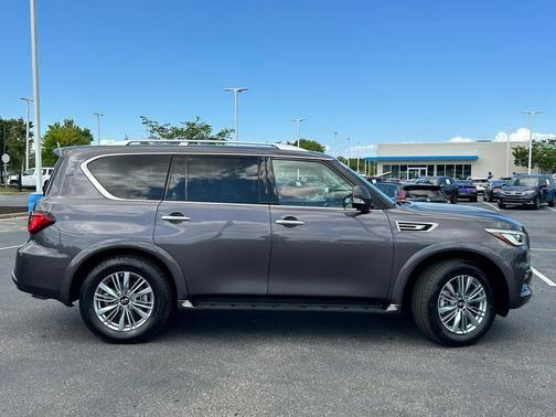 Anthracite Gray 2024 INFINITI QX80 Luxe