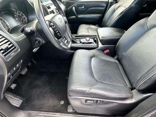 Anthracite Gray 2024 INFINITI QX80 Luxe