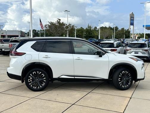 2024 Nissan Rogue Platinum