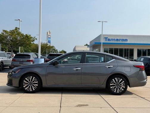 Gun Metallic 2025 Nissan Altima 2.5 SV