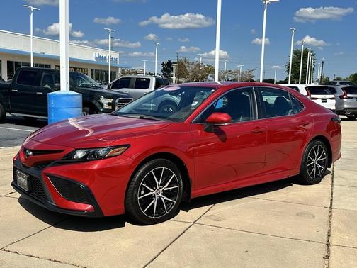 2023 Toyota Camry SE
