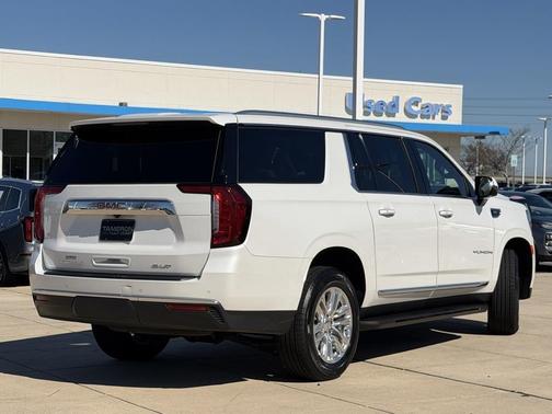 2022 GMC Yukon XL SLT