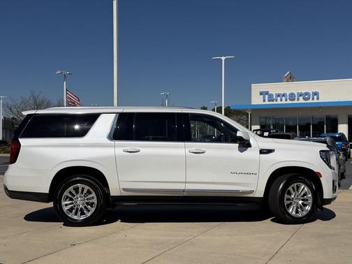 2022 GMC Yukon XL SLT