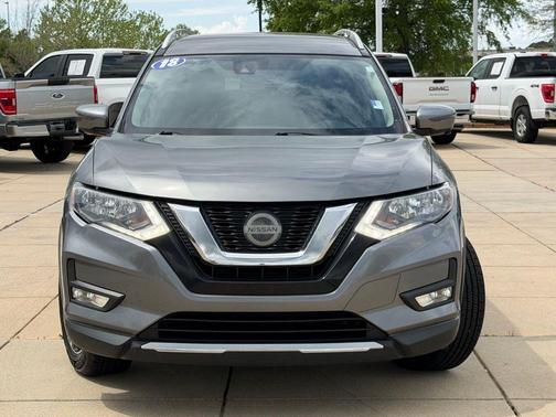 Gun Metallic 2018 Nissan Rogue SL