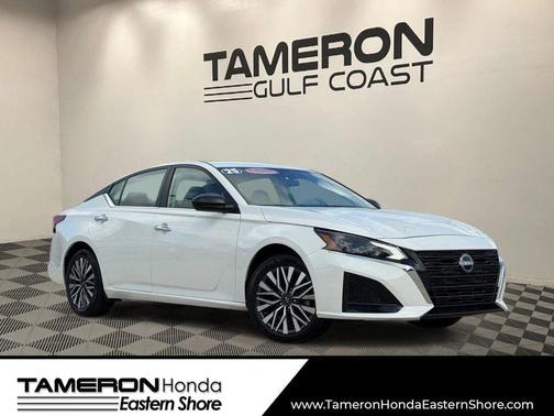 Glacier White 2025 Nissan Altima 2.5 SV