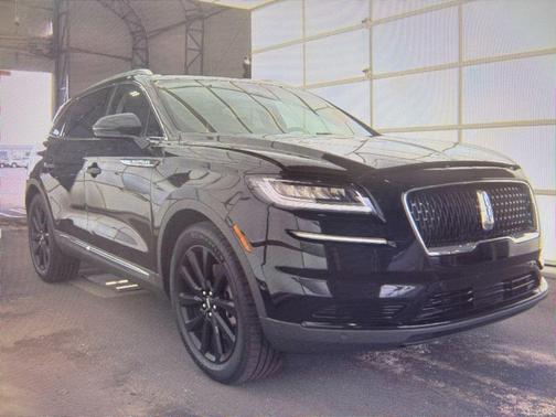 Infinite Black Metallic Clearcoat 2023 Lincoln Nautilus Reserve