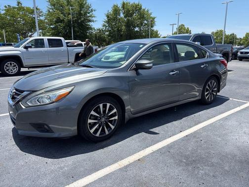 Gun Metallic 2016 Nissan Altima 2.5 SL
