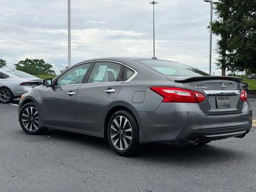 Gun Metallic 2016 Nissan Altima 2.5 SL
