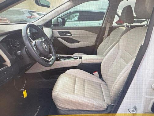 Pearl White Tricoat 2023 Nissan Rogue SL