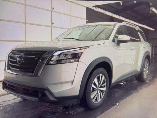 2025 Nissan Pathfinder SL FWD