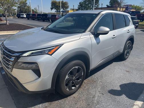 Brilliant Silver Metallic 2024 Nissan Rogue SV