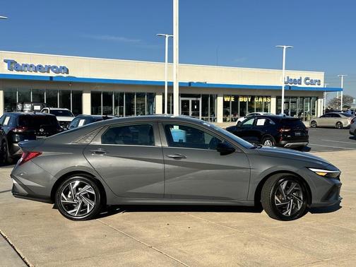 2025 Hyundai ELANTRA Sport