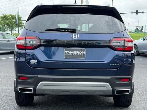 Obsidian Blue Pearl 2023 Honda Pilot Touring 8-Passenger