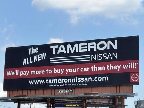 Aspen White Tricoat 2025 Nissan Versa 1.6 S