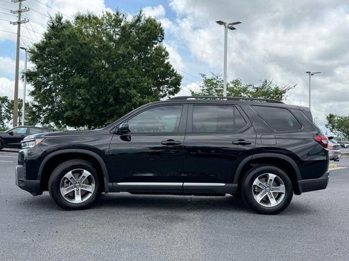 Crystal Black Pearl 2026 Honda Pilot EX-L