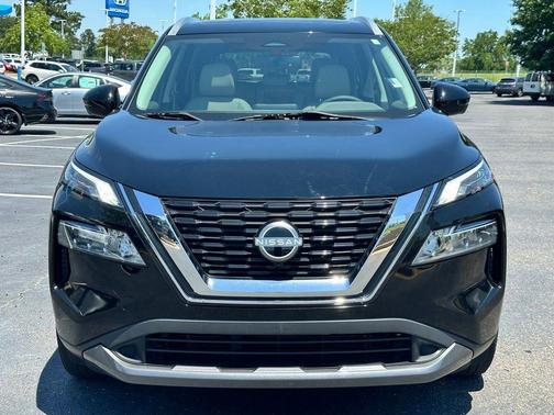 Super Black 2023 Nissan Rogue SL
