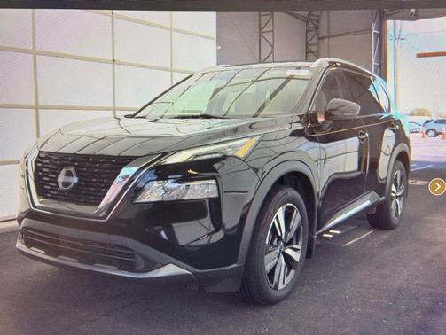 Super Black 2023 Nissan Rogue SL