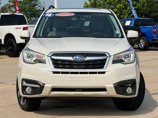 Crystal White Pearl 2018 Subaru Forester 2.5i Limited