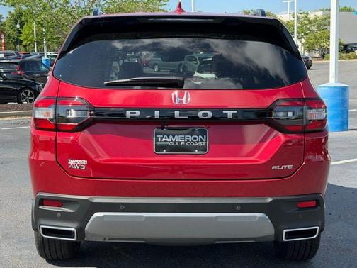Radiant Red Metallic II 2026 Honda Pilot Elite