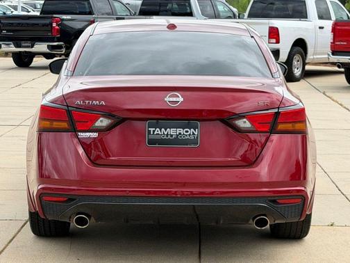 Scarlet Ember 2024 Nissan Altima SR FWD