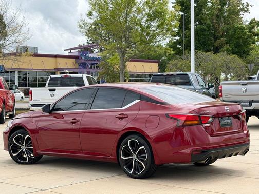 Scarlet Ember 2024 Nissan Altima SR FWD
