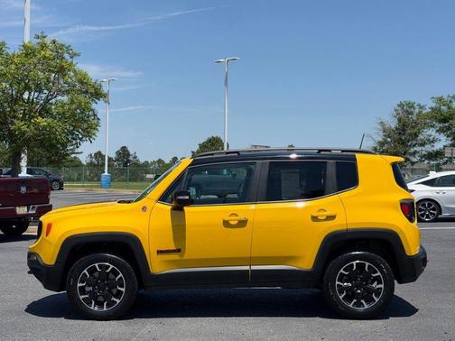 Solar Yellow Clearcoat 2023 Jeep Renegade Trailhawk