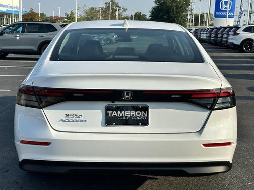 Platinum White Pearl 2025 Honda Accord LX 1.5T