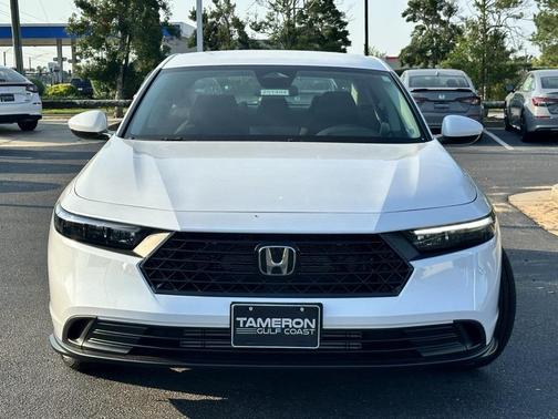 Platinum White Pearl 2025 Honda Accord LX 1.5T