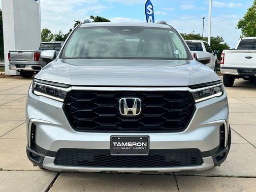 Lunar Silver Metallic 2025 Honda Pilot