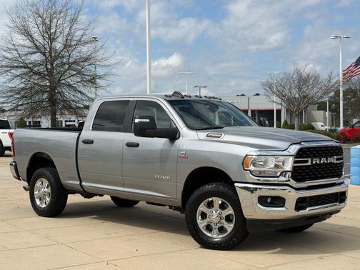 2023 RAM 2500 Big Horn Crew Cab 4x4 6'4' Box