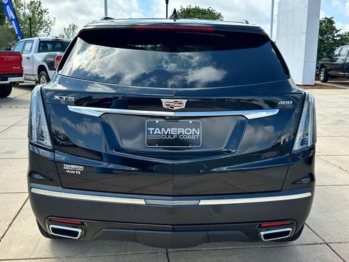 Stellar Black Metallic 2022 Cadillac XT5 Sport