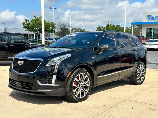 Stellar Black Metallic 2022 Cadillac XT5 Sport