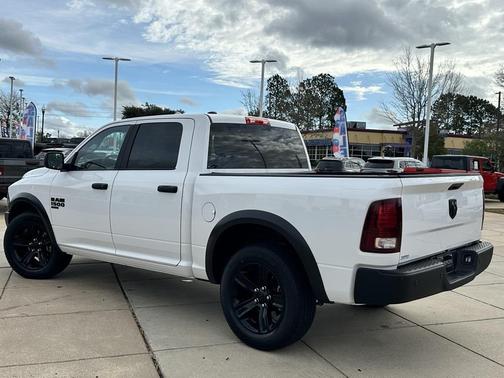 2024 RAM 1500 Classic Warlock Crew Cab 4x2 5'7' Box