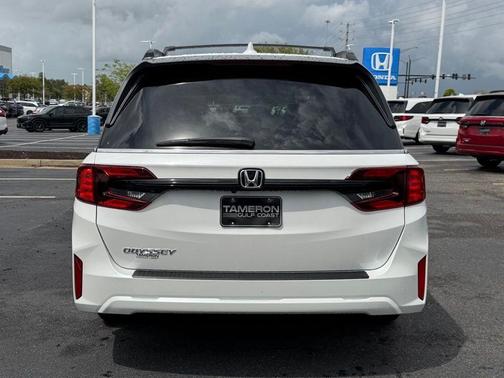 Platinum White Pearl 2026 Honda Odyssey EX-L