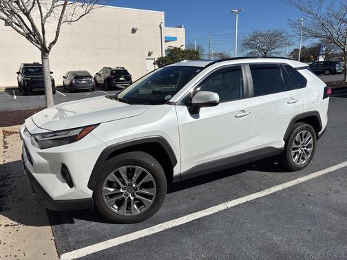 2023 Toyota RAV4 XLE Premium