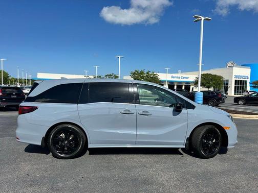 Sonic Gray Pearl 2023 Honda Odyssey Sport