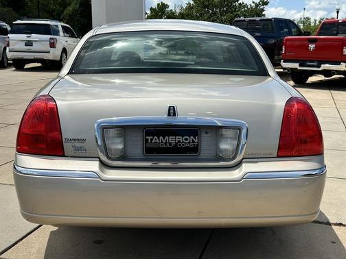 2009 Lincoln Town Car Signature