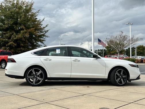 2024 Honda Accord Hybrid Base