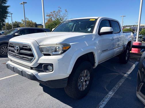 Super White 2017 Toyota Tacoma SR5
