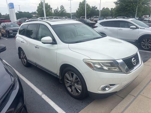 Pearl White 2015 Nissan Pathfinder Platinum
