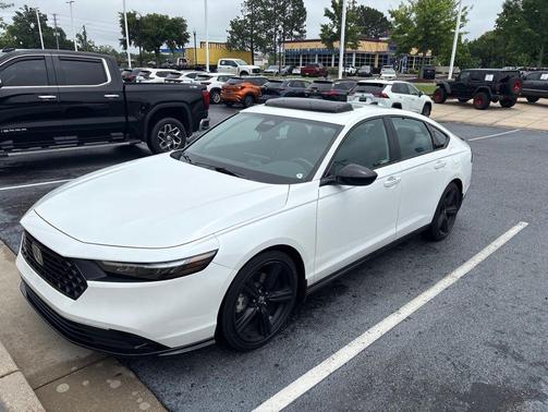 Platinum White Pearl 2024 Honda Accord Hybrid Sport-L