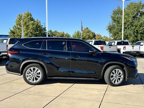 2022 Toyota Highlander Limited