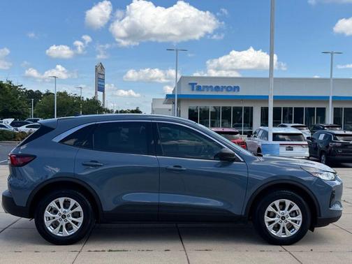 Vapor Blue Metallic 2024 Ford Escape Active