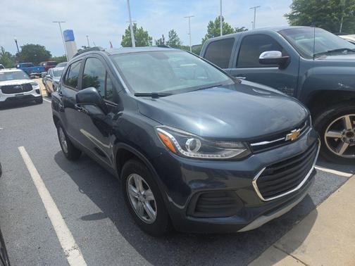 Shadow Gray Metallic 2021 Chevrolet Trax LT