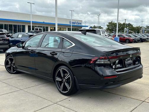 Crystal Black Pearl 2025 Honda Accord Hybrid Sport