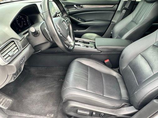 Platinum White Pearl 2022 Honda Accord Sport SE 1.5T