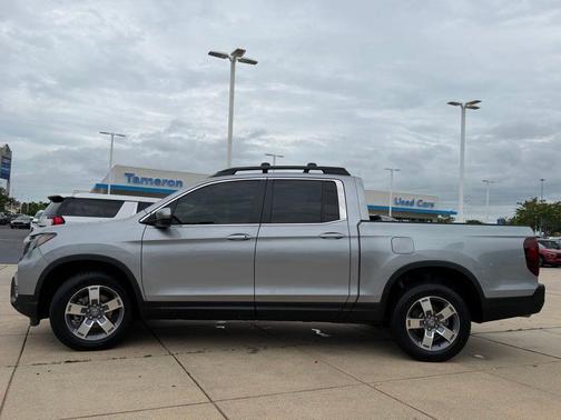 Silver 2024 Honda Ridgeline RTL