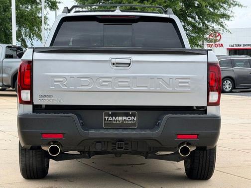 Silver 2024 Honda Ridgeline RTL