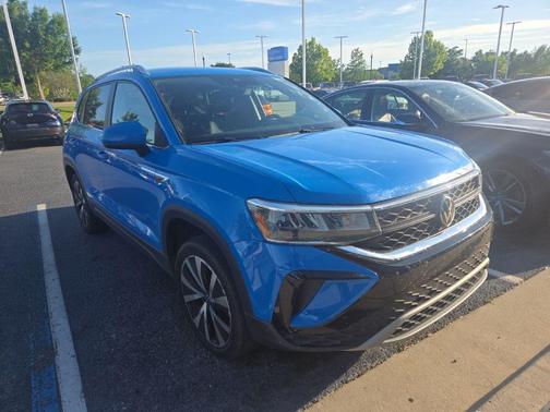 Cornflower Blue 2023 Volkswagen Taos 1.5T SE