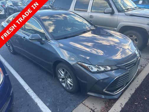 2022 Toyota Avalon XLE